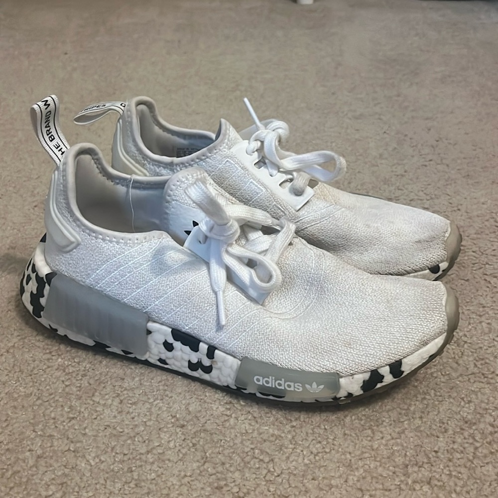 Adidas NMD R1 Size 5.5 Youth White Black Running Sneakers (Women’s Size 7)